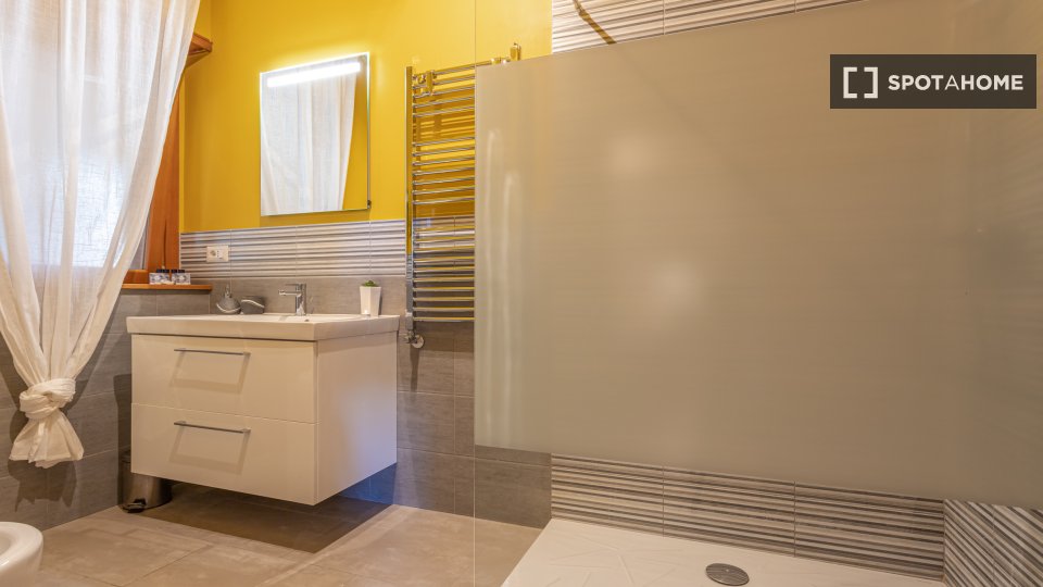 Immagine 18 di Appartamento in affitto  in Via Pietro de Francisci a Roma