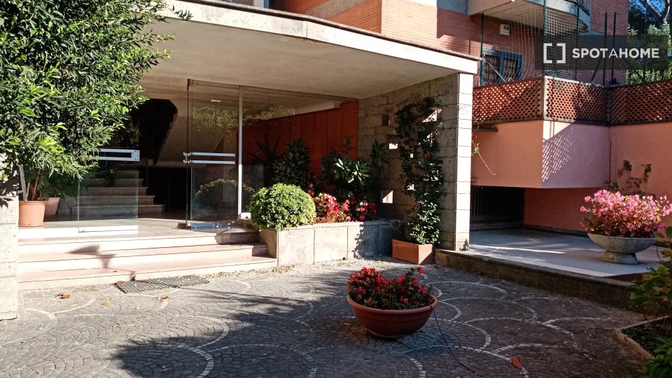 Immagine 10 di Appartamento in affitto  in Via Oriolo Romano a Roma