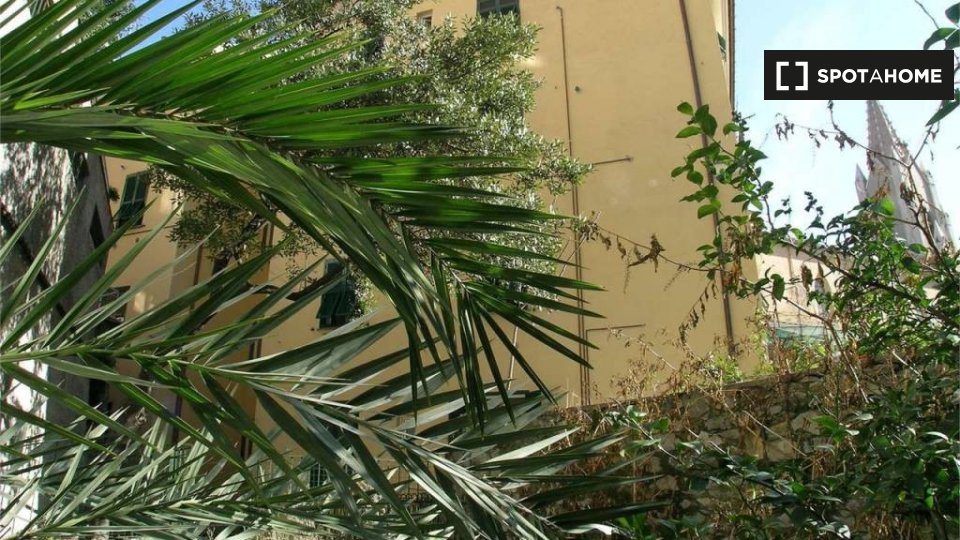 Immagine 8 di Camera condivisa in affitto  in Via Venezia a Genova