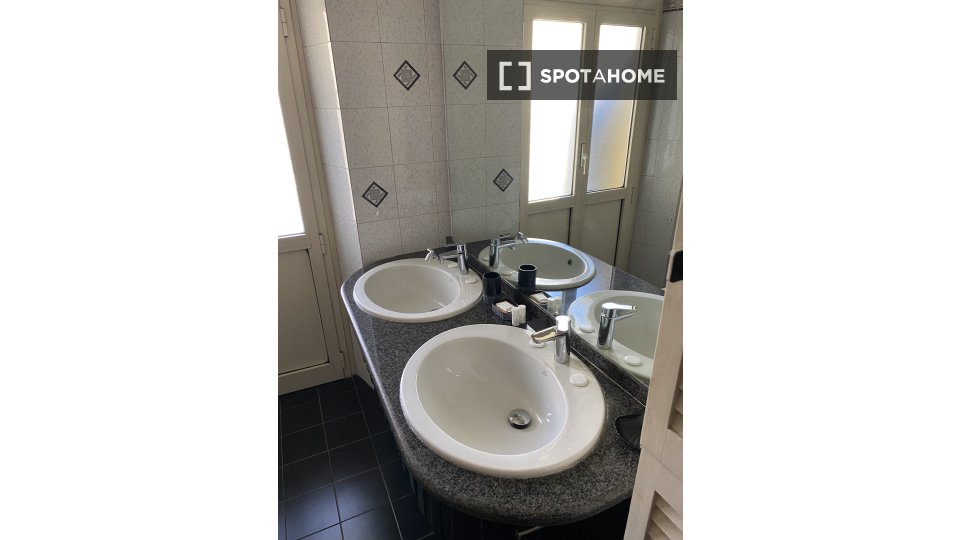 Immagine 13 di Ufficio in affitto  in Via Bixio a Roma