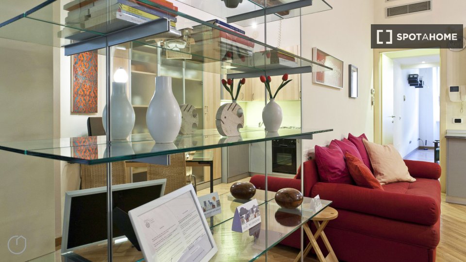 Immagine 17 di Appartamento in affitto  in Via Fiori Chiari a Milano