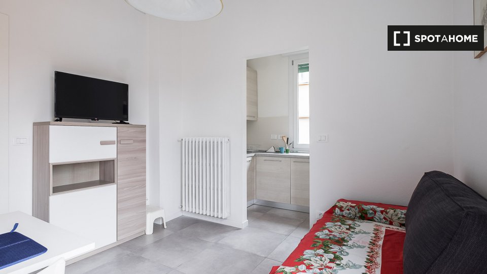 Immagine 2 di Appartamento in affitto  in Via Giovanni Lorenzo Bernini a Bologna