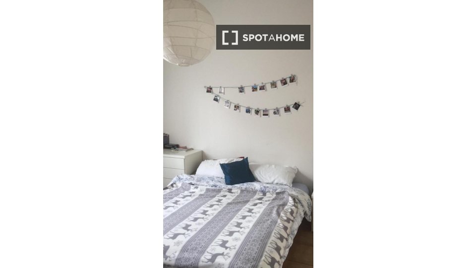 Immagine 4 di Camera condivisa in affitto  in Via Santa Croce a Bologna