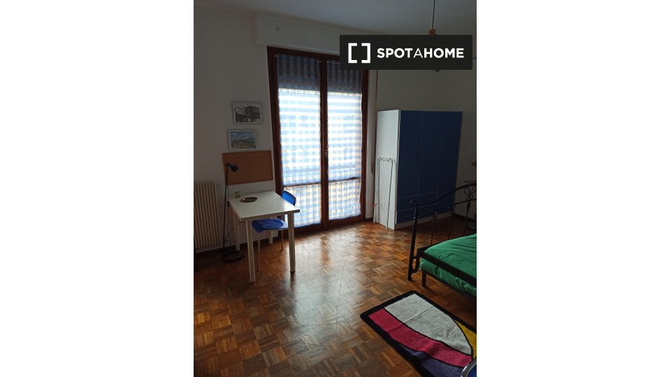 Immagine 3 di Camera condivisa in affitto  in Via del Beato Egidio a Perugia