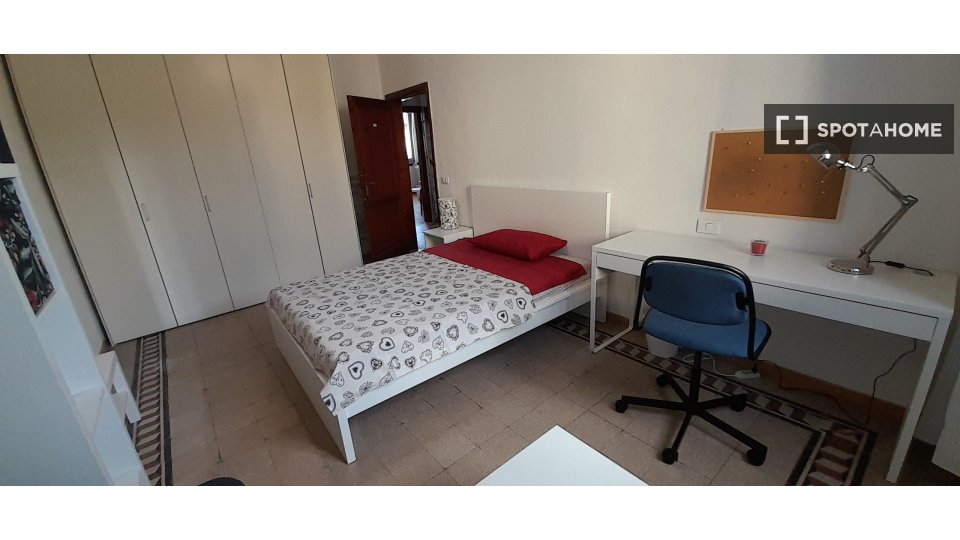 Immagine 2 di Camera condivisa in affitto  in Via Giambattista Lulli a Firenze