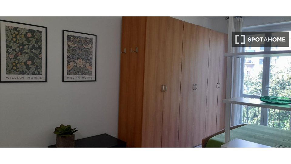 Immagine 18 di Ufficio in affitto  in Via Giambellino a Milano