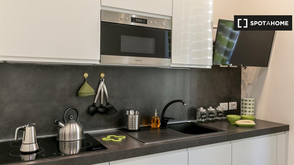 Immagine 18 di Ufficio in affitto  in Via Vespri Siciliani a Milano