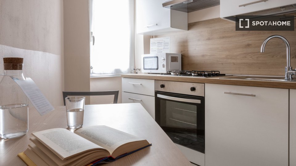 Immagine 17 di Appartamento in affitto  in Viale Campania a Milano