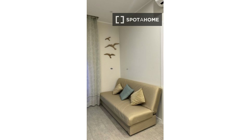 Immagine 9 di Appartamento in affitto  in Via Riva di Reno a Bologna