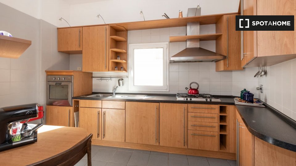 Immagine 8 di Appartamento in affitto  in Via Rasella a Roma