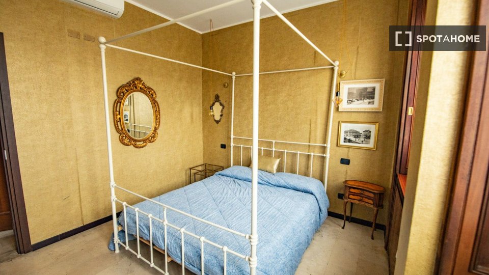 Immagine 9 di Appartamento in affitto  in Via dei Piatti a Milano