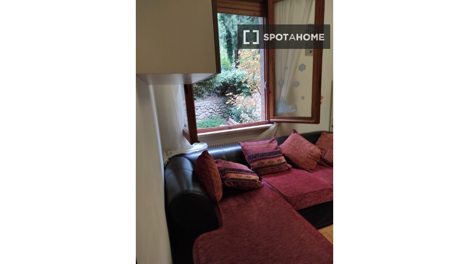 Immagine 17 di Camera condivisa in affitto  in Via del Beato Egidio a Perugia