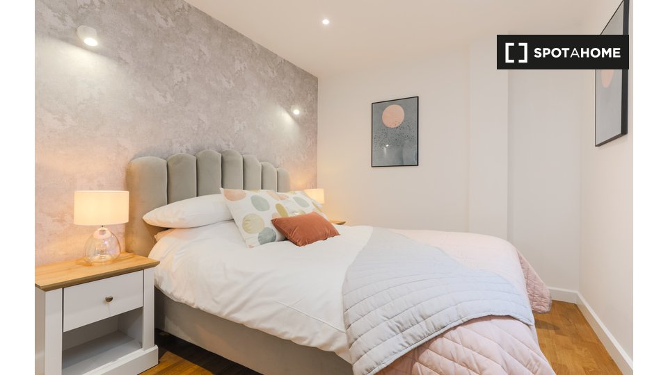 Immagine 18 di Appartamento in affitto  in Church St a Staines