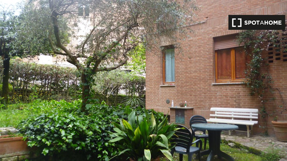 Immagine 11 di Camera condivisa in affitto  in Via del Beato Egidio a Perugia