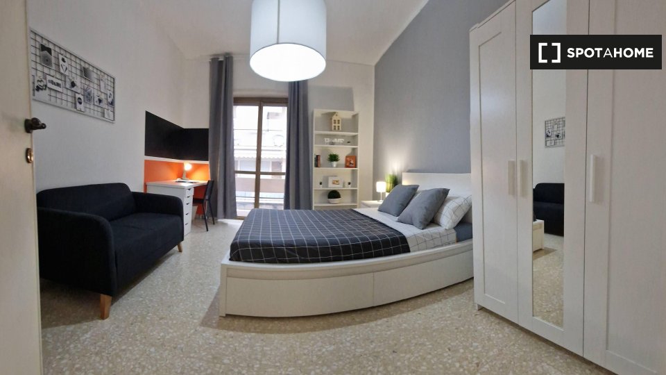 Immagine 2 di Camera condivisa in affitto  in Piazza Cardinal Ferrari a Roma