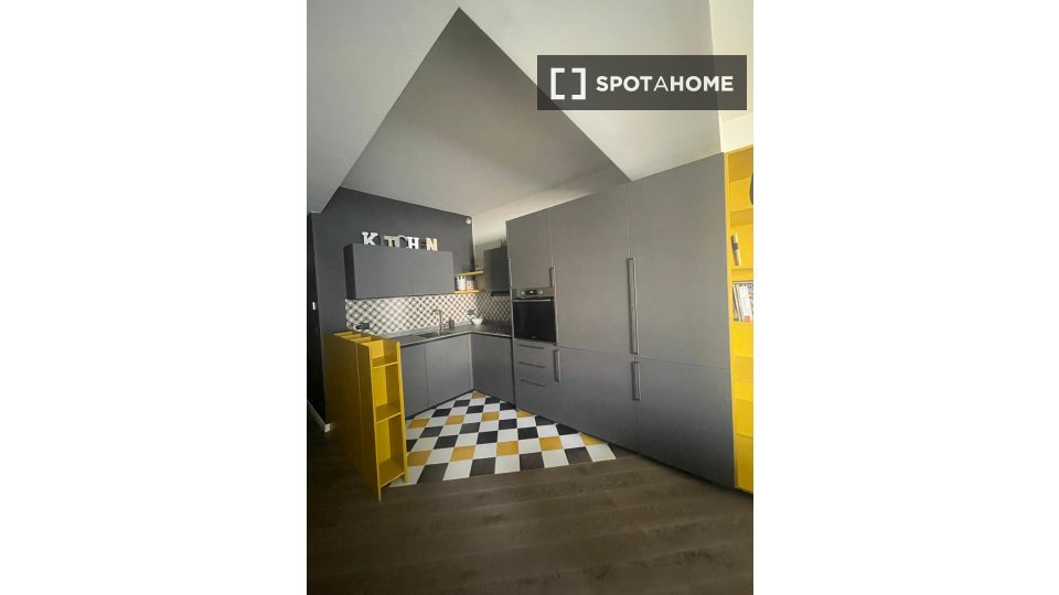 Immagine 12 di Camera condivisa in affitto  in Via S. Luca a Genova