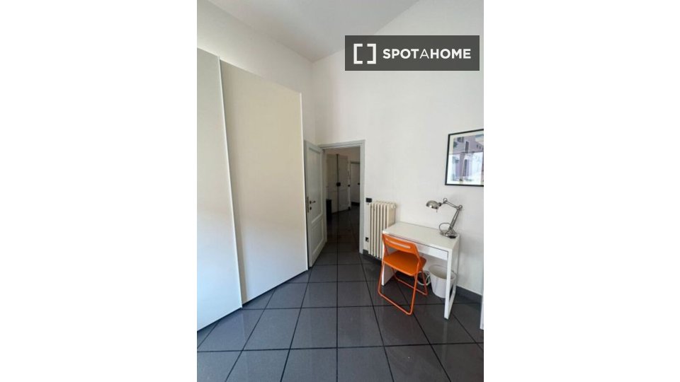 Immagine 1 di Camera condivisa in affitto  in Via Giordano Bruno a Firenze