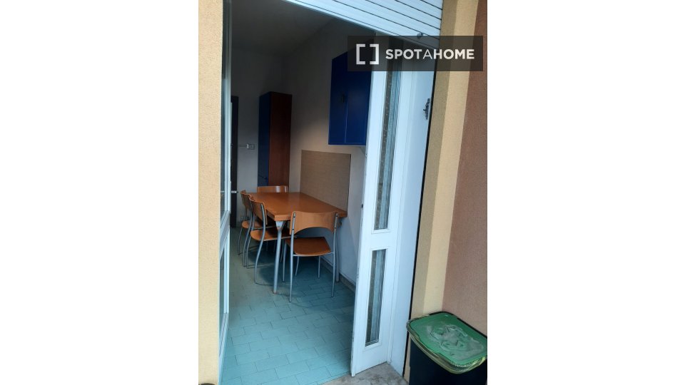 Immagine 16 di Camera condivisa in affitto  in Via Zara a Padova