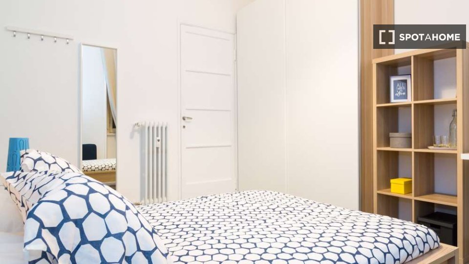 Immagine 1 di Camera condivisa in affitto  in Via Alfredo Campanini a Milano