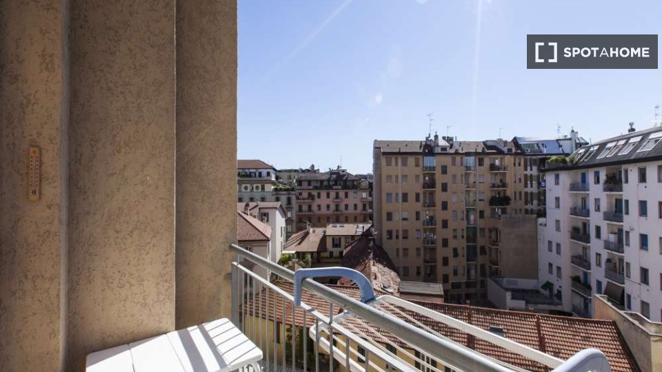 Immagine 17 di Camera condivisa in affitto  in Viale Emilio Caldara a Milano