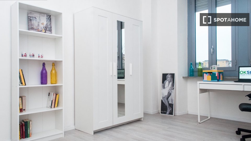 Immagine 16 di Camera condivisa in affitto  in Piazza Tancredi Galimberti a Torino