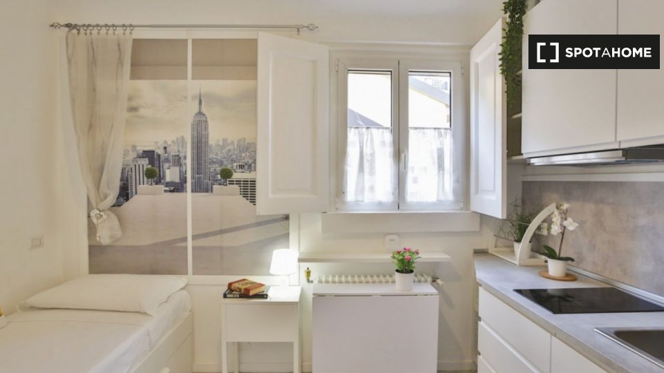 Immagine 9 di Ufficio in affitto  in Via della Commenda a Milano