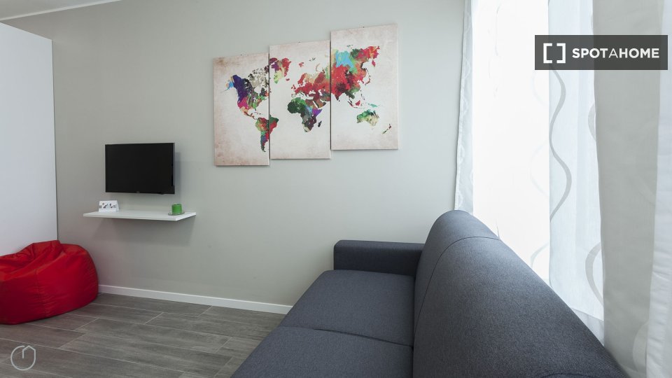 Immagine 18 di Appartamento in affitto  in Piazzale Luigi Cadorna a Milano