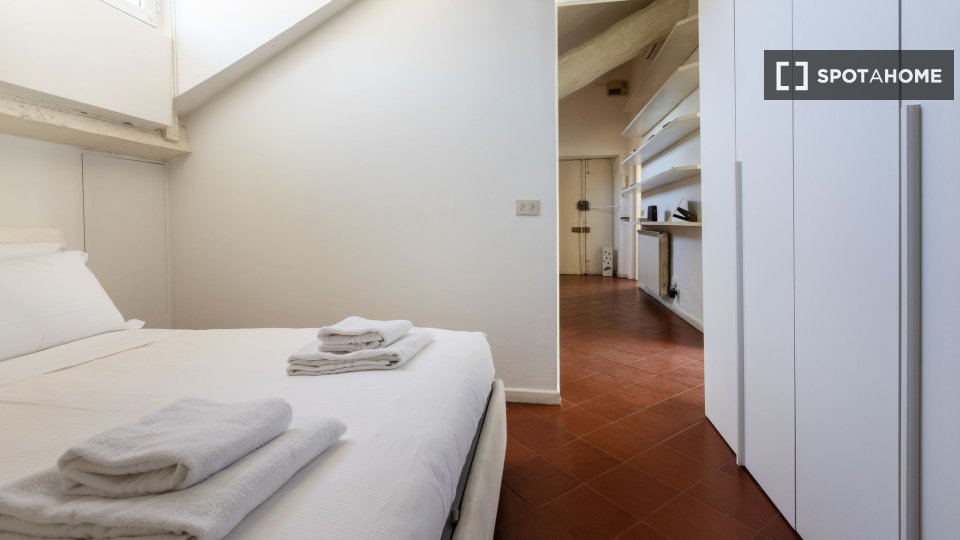 Immagine 16 di Appartamento in affitto  in Via Vigevano a Milano