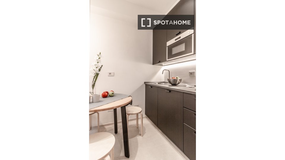 Immagine 8 di Ufficio in affitto  in Via Arienti a Bologna