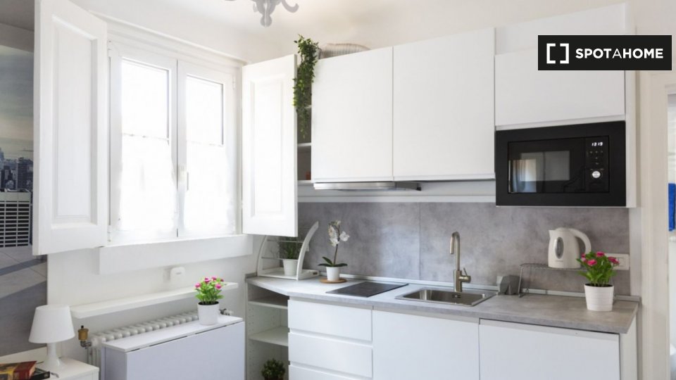 Immagine 14 di Ufficio in affitto  in Via della Commenda a Milano