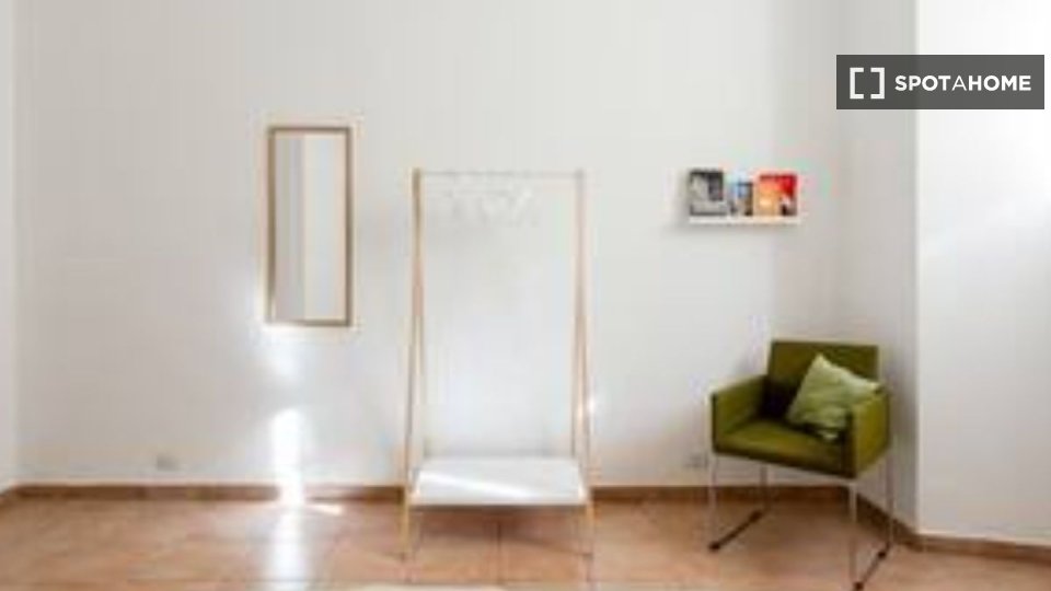 Immagine 2 di Appartamento in affitto  in Via Pinerolo a Roma