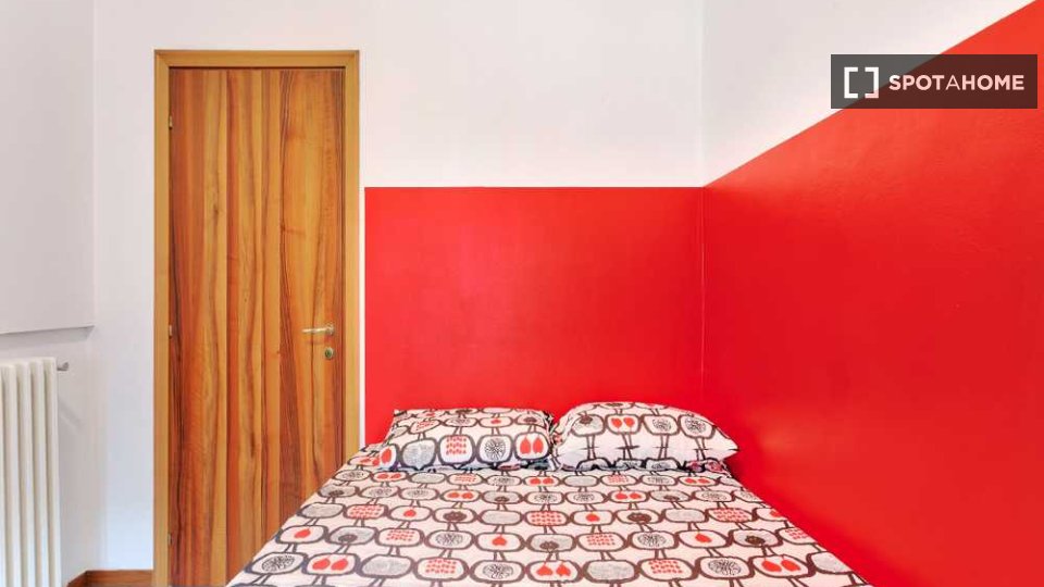 Immagine 1 di Camera condivisa in affitto  in Via Jacopo della Quercia Milan a Milano