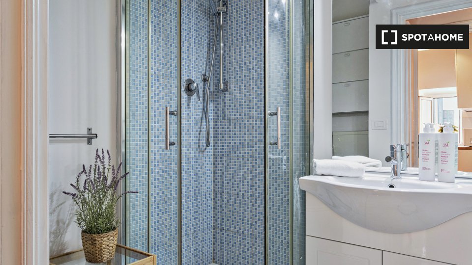 Immagine 12 di Appartamento in affitto  in Salita di Santa Maria di Castello a Genova