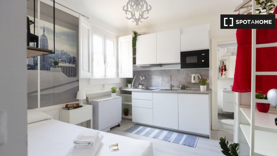 Immagine 12 di Ufficio in affitto  in Via della Commenda a Milano