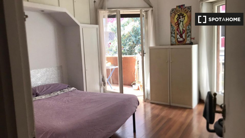 Immagine 2 di Camera condivisa in affitto  in Largo Francesco Anzani a Roma