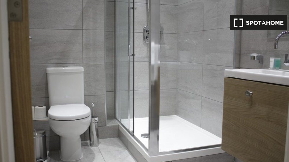 Immagine 12 di Appartamento in affitto  in St Mary at Hill a 