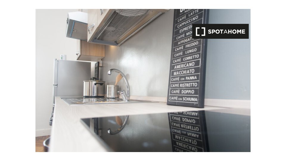 Immagine 15 di Camera condivisa in affitto  in Via Aldo Barbaro a Torino