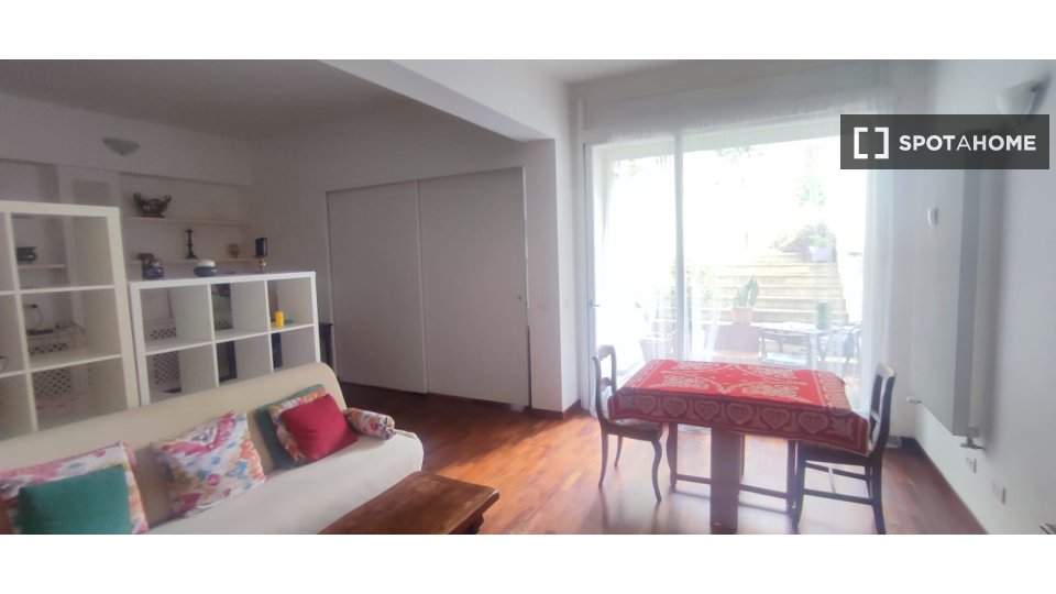 Immagine 3 di Ufficio in affitto  in Via S. Pio V a Roma