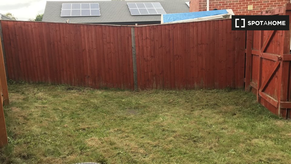 Immagine 6 di Camera condivisa in affitto  in Oakford Cl a 