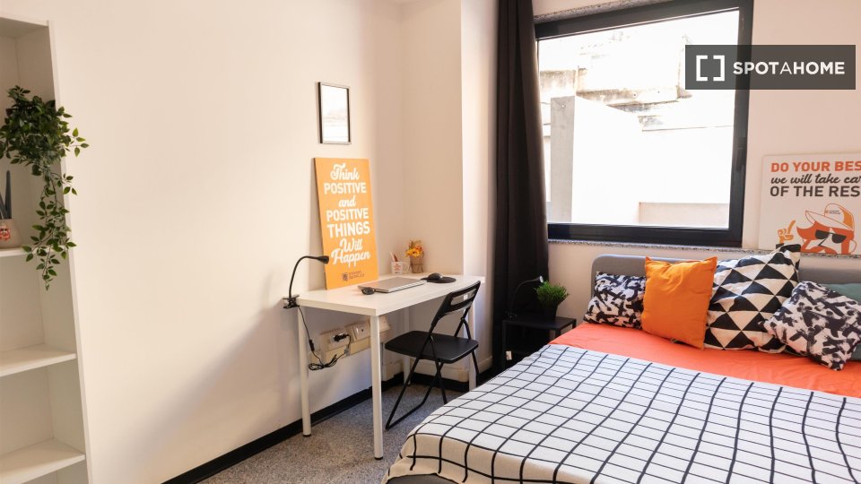 Immagine 12 di Camera condivisa in affitto  in Via Dante a Cagliari