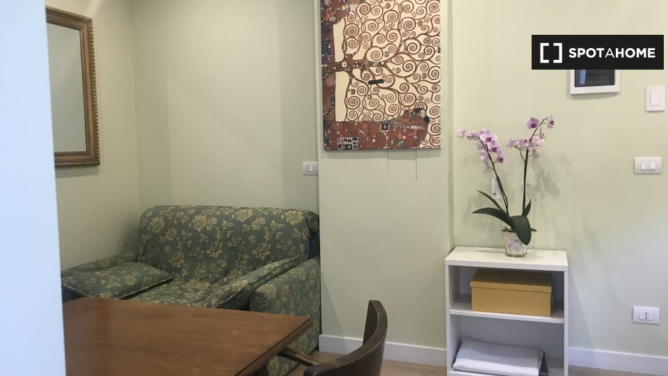 Immagine 5 di Appartamento in affitto  in Via di S. Sotero a Roma