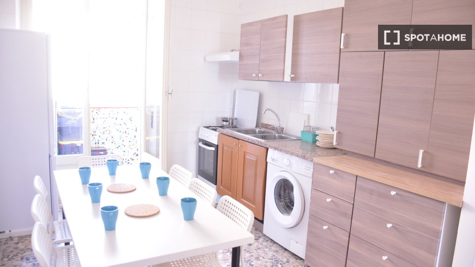 Immagine 4 di Camera condivisa in affitto  in Via dei Passeri a Cagliari