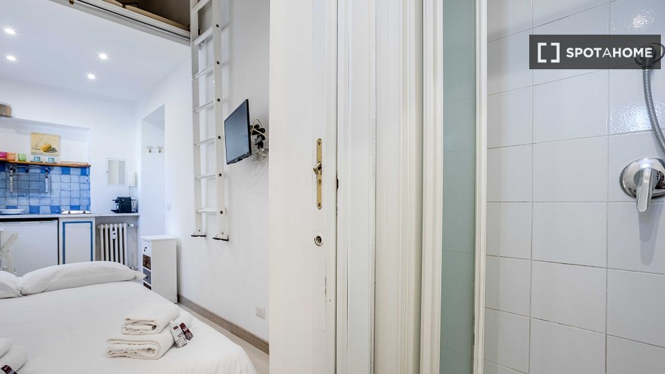 Immagine 7 di Ufficio in affitto  in Via Chiana a Roma