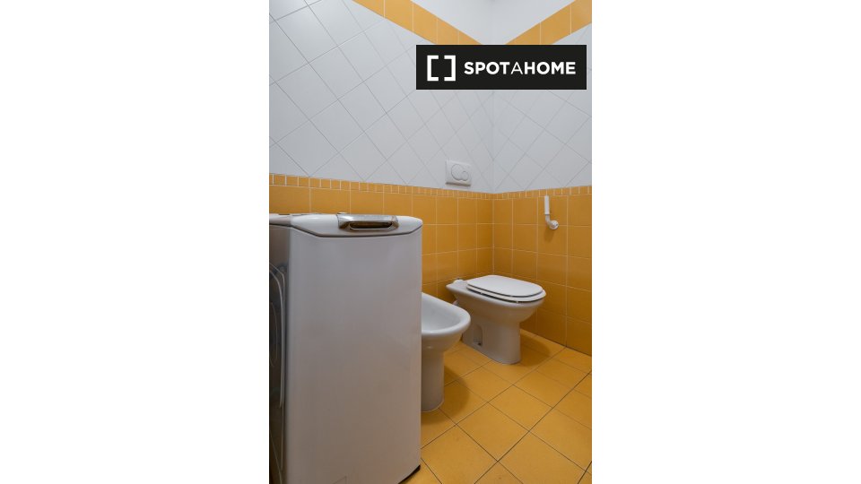 Immagine 14 di Appartamento in affitto  in Via Milazzo a Bologna