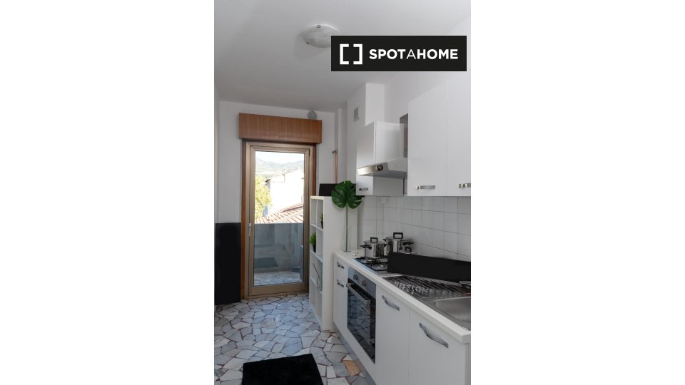 Immagine 4 di Camera condivisa in affitto  in Via Antonio Rosmini a Trento