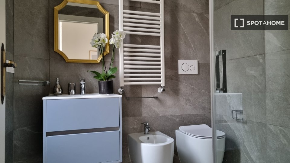 Immagine 12 di Appartamento in affitto  in Via Germanico a Roma