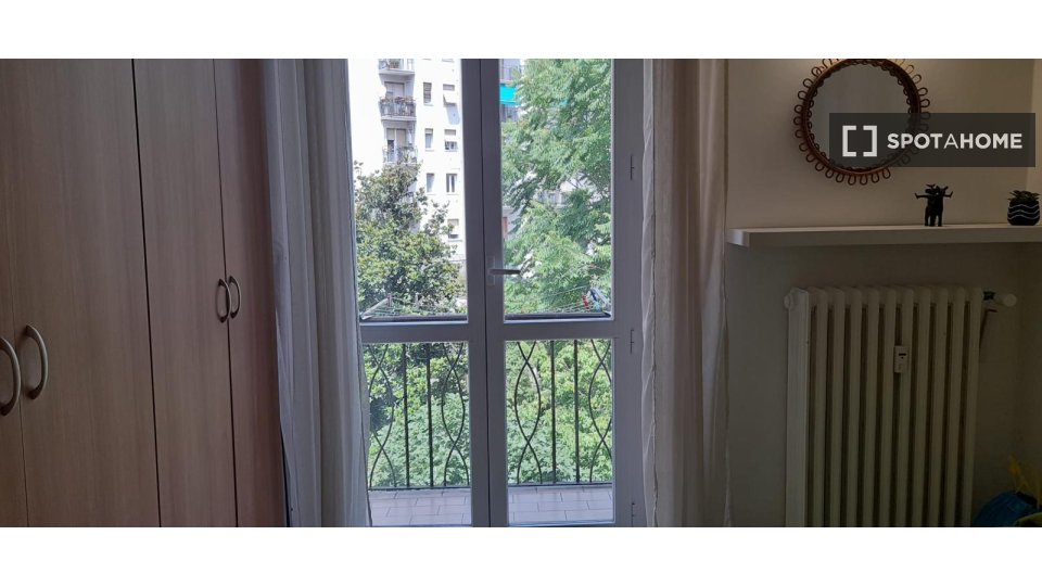 Immagine 16 di Ufficio in affitto  in Via Giambellino a Milano