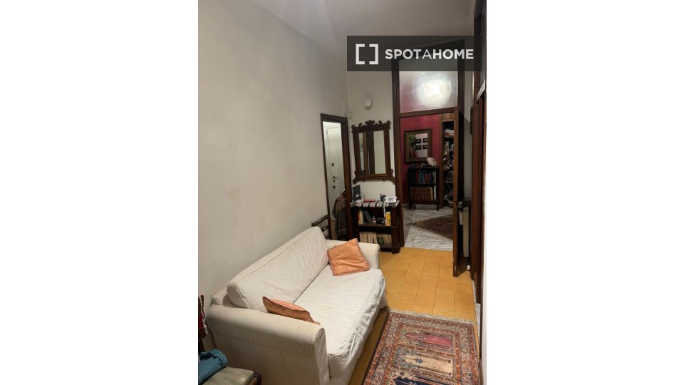 Immagine 11 di Camera condivisa in affitto  in Via Claudio Achillini a Roma