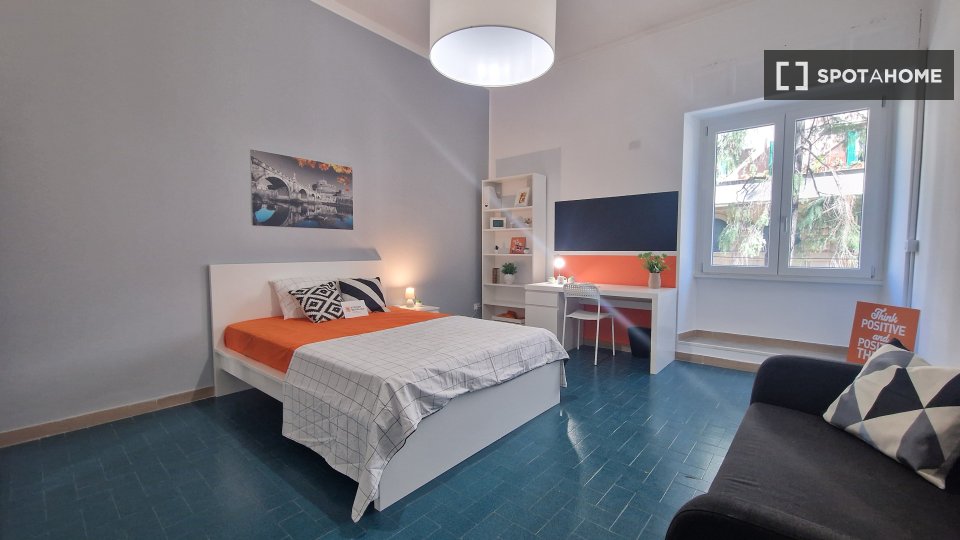 Immagine 3 di Camera condivisa in affitto  in Via Sabotino a Roma