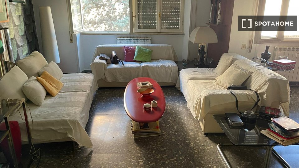 Immagine 12 di Camera condivisa in affitto  in Via Emilio de Marchi a Roma